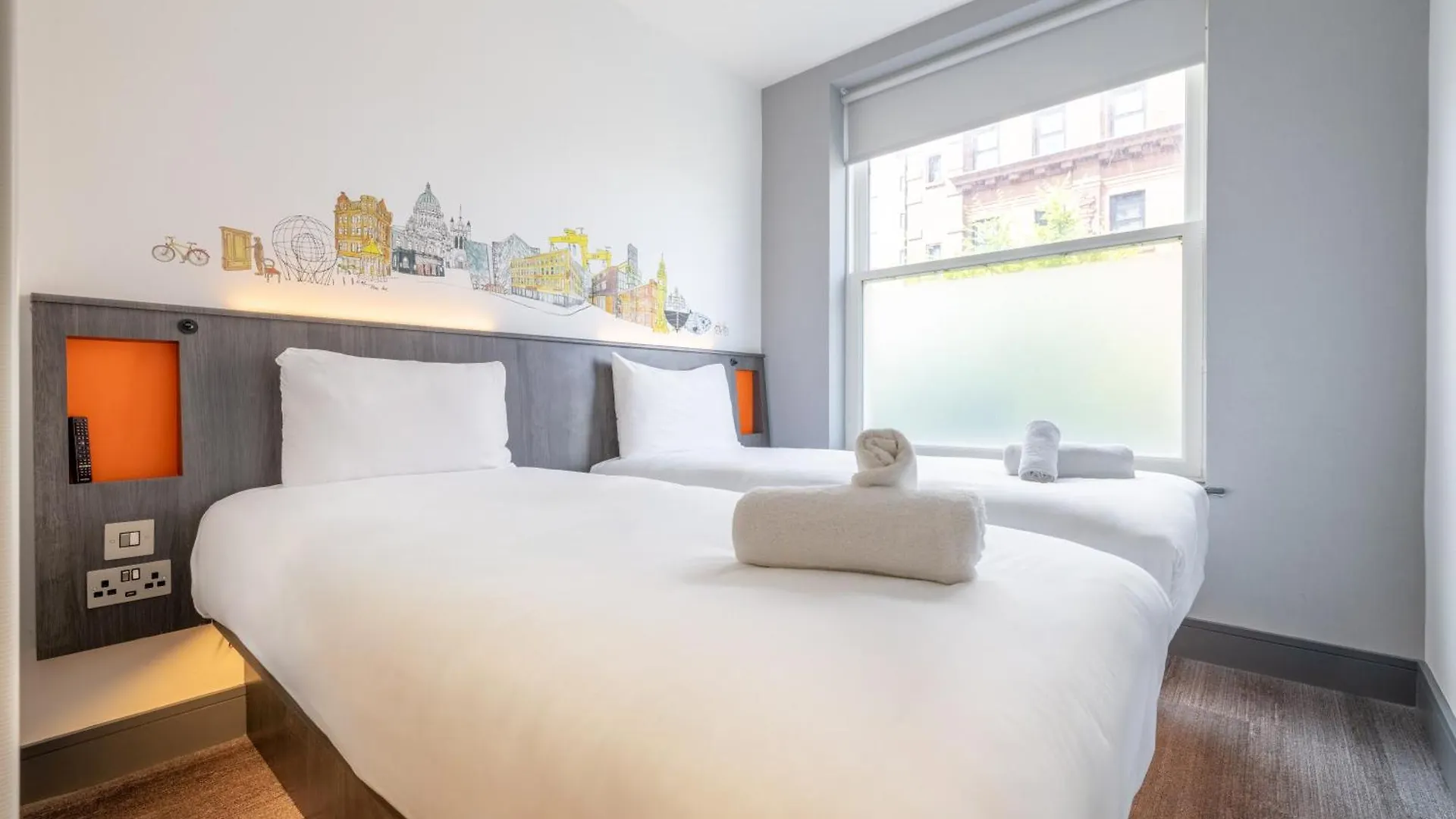 *** Szálloda Easyhotel Belfast Egyesült Királyság